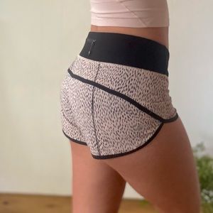 Lululemon Speed Up Shorts Polka Dot Light Pink